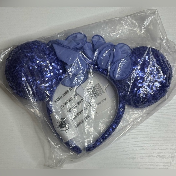 Minnie Mouse Hydrangea Ears Headband For Adults - Picture 3 of 4